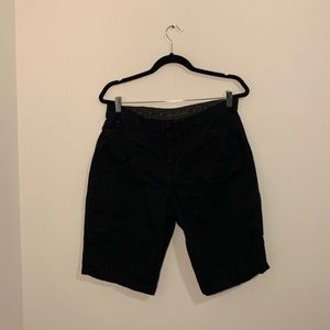 Gloria Vanderbilt black cargo shorts